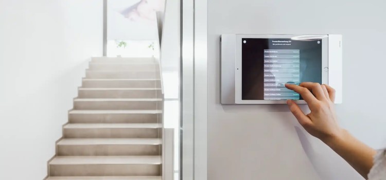 Tablicno upravljanje pametne hise.