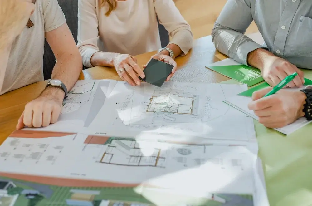 Profesionalni sistem za pametne hiše z lokalnim delovanjem. Od načrta do izvedbe.